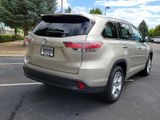 Used 2016 Toyota Highlander Limited image 3