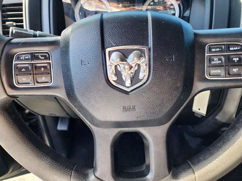 Used 2015 RAM 1500 Express AWD/4WD image 12