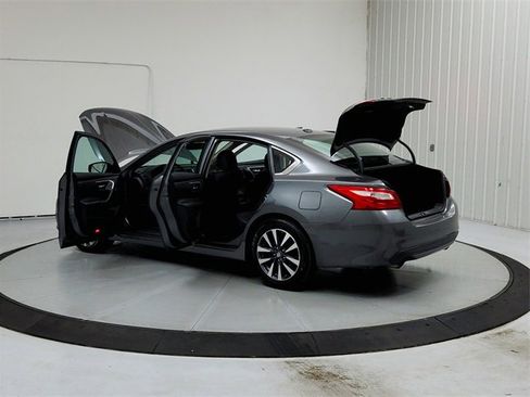 Used 2017 Nissan Altima 2.5 SL image 13