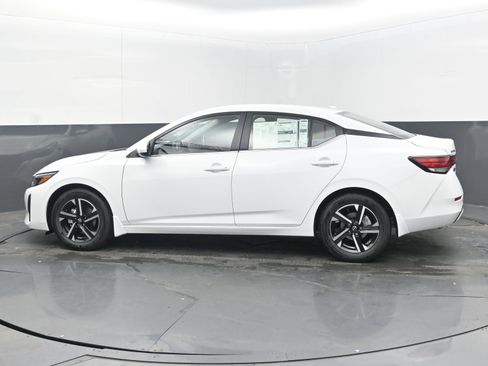 New 2025 Nissan Sentra SV w/ All-Weather Package image 5