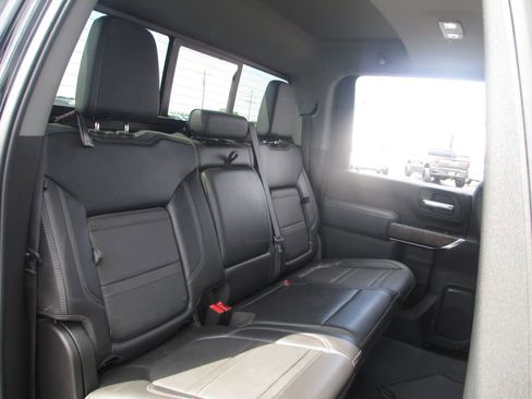 Used 2022 GMC Sierra 2500 Denali w/ Denali Ultimate Package AWD/4WD image 25