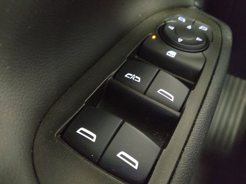 Used 2024 Chevrolet Equinox LT w/ LPO, Floor Liner Package image 27