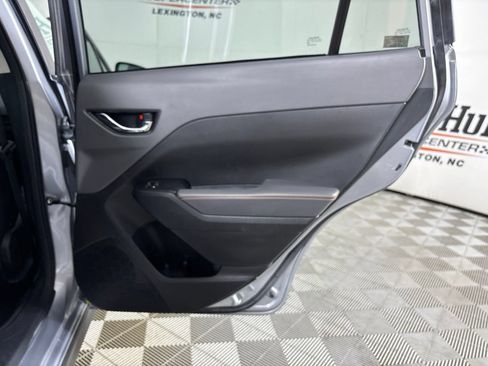 Used 2024 Subaru Crosstrek 2.5i Limited AWD/4WD image 28
