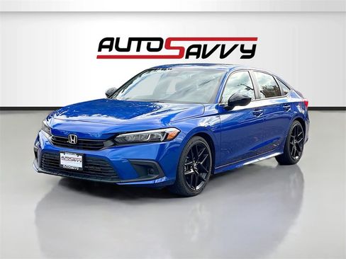 Used 2023 Honda Civic Sport image 3