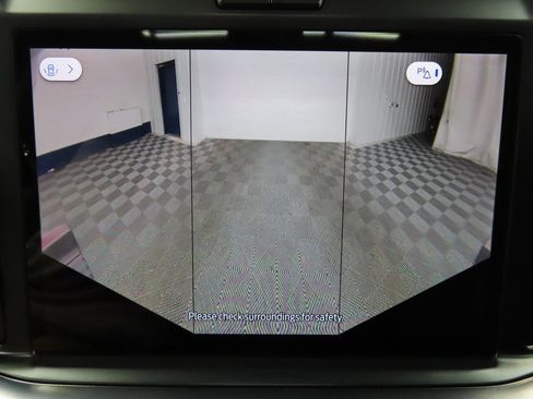 Used 2025 Ford F250 Lariat w/ Lariat Ultimate Package image 18