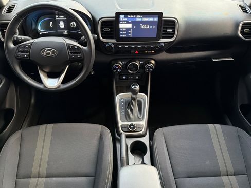 Certified 2023 Hyundai Venue SEL image 17