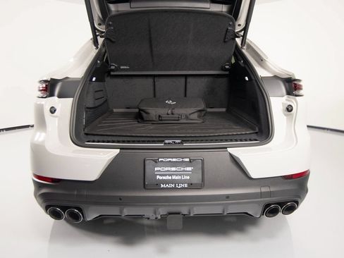 Certified 2026 Porsche Cayenne E-Hybrid Coupe AWD/4WD image 42