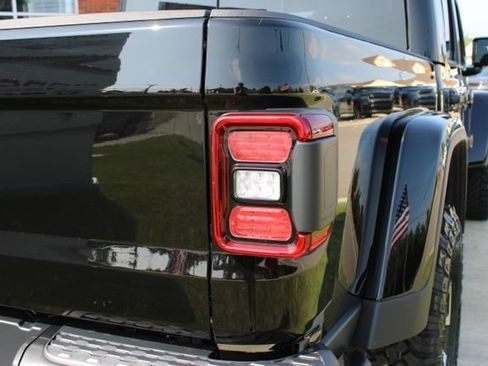 New 2026 Jeep Gladiator Rubicon w/ Steel Power Dome Hood Package AWD/4WD image 35