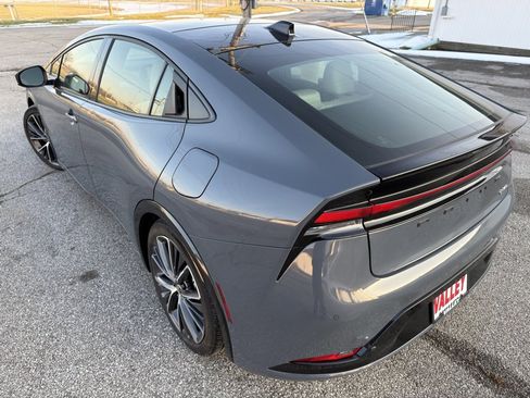 Used 2024 Toyota Prius Limited image 3