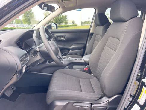 Certified 2025 Honda HR-V LX image 11