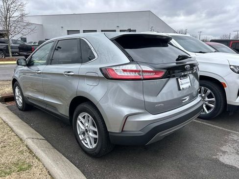 Used 2023 Ford Edge SEL w/ Convenience Package image 6
