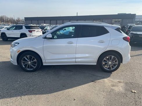 Used 2022 Buick Encore GX Select w/ Sport Touring Package image 4