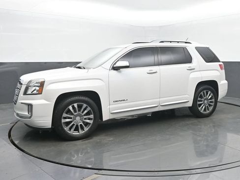 Used 2017 GMC Terrain Denali AWD/4WD image 2