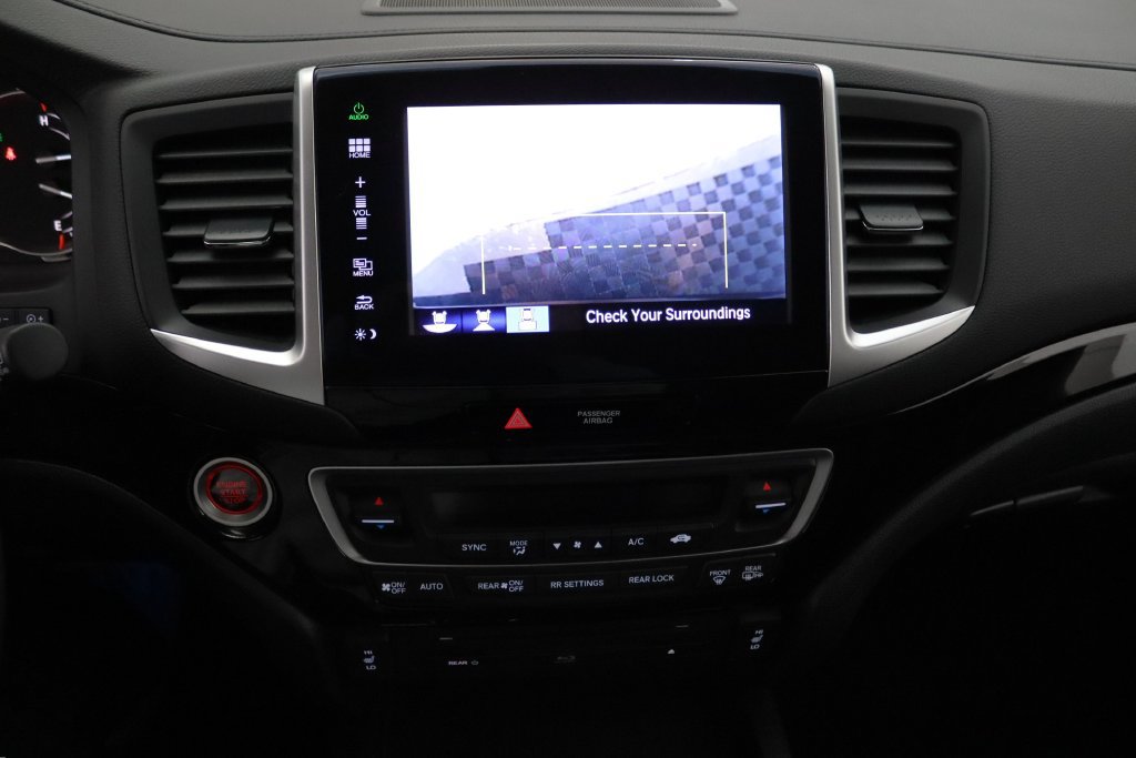 Used 2016 Honda Pilot Touring image 24