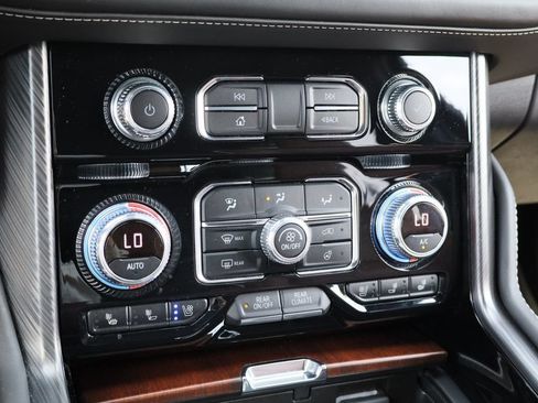 Certified 2023 GMC Yukon Denali Ultimate AWD/4WD image 20