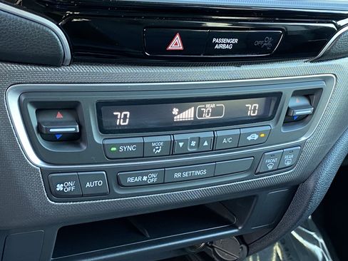 Used 2025 Honda Ridgeline Sport image 22