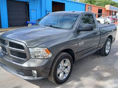 Used 2013 RAM 1500 Express RWD image 2