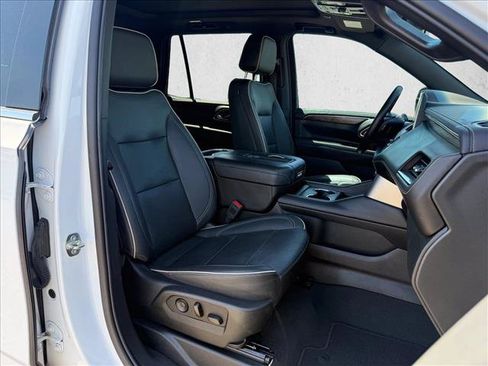 Used 2023 Chevrolet Tahoe Premier RWD image 13