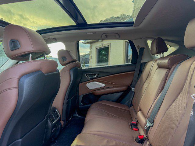 Used 2019 Acura RDX w/ Technology Package FWD image 6