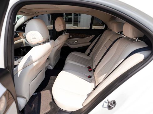 Used 2022 Mercedes-Benz E 350 4MATIC Sedan image 29
