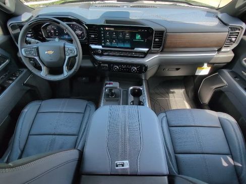 New 2026 Chevrolet Silverado 1500 High Country AWD/4WD image 5