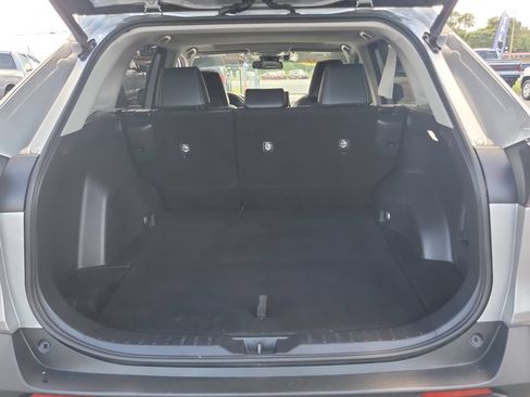 Used 2021 Toyota RAV4 XLE Premium FWD image 8