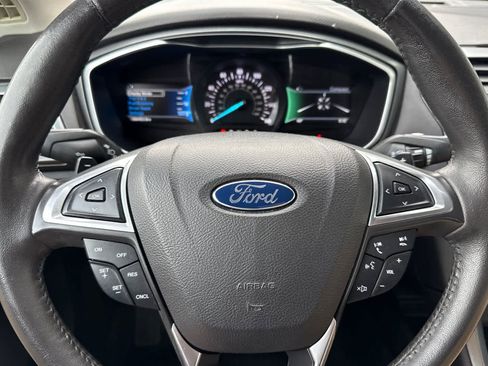 Used 2015 Ford Fusion Titanium image 24