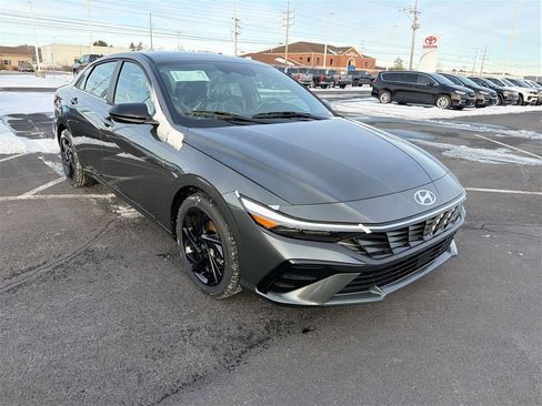 New 2026 Hyundai Elantra SEL Sport image 1