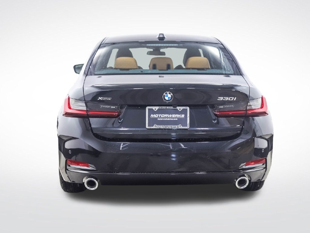 Used 2026 BMW 330i xDrive Sedan w/ Convenience Package AWD/4WD image 4