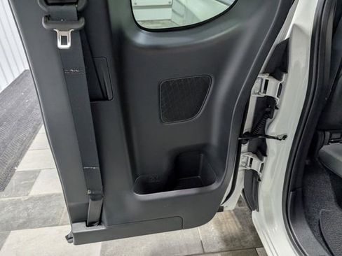 Used 2025 Nissan Frontier SV w/ SV Convenience Package image 22