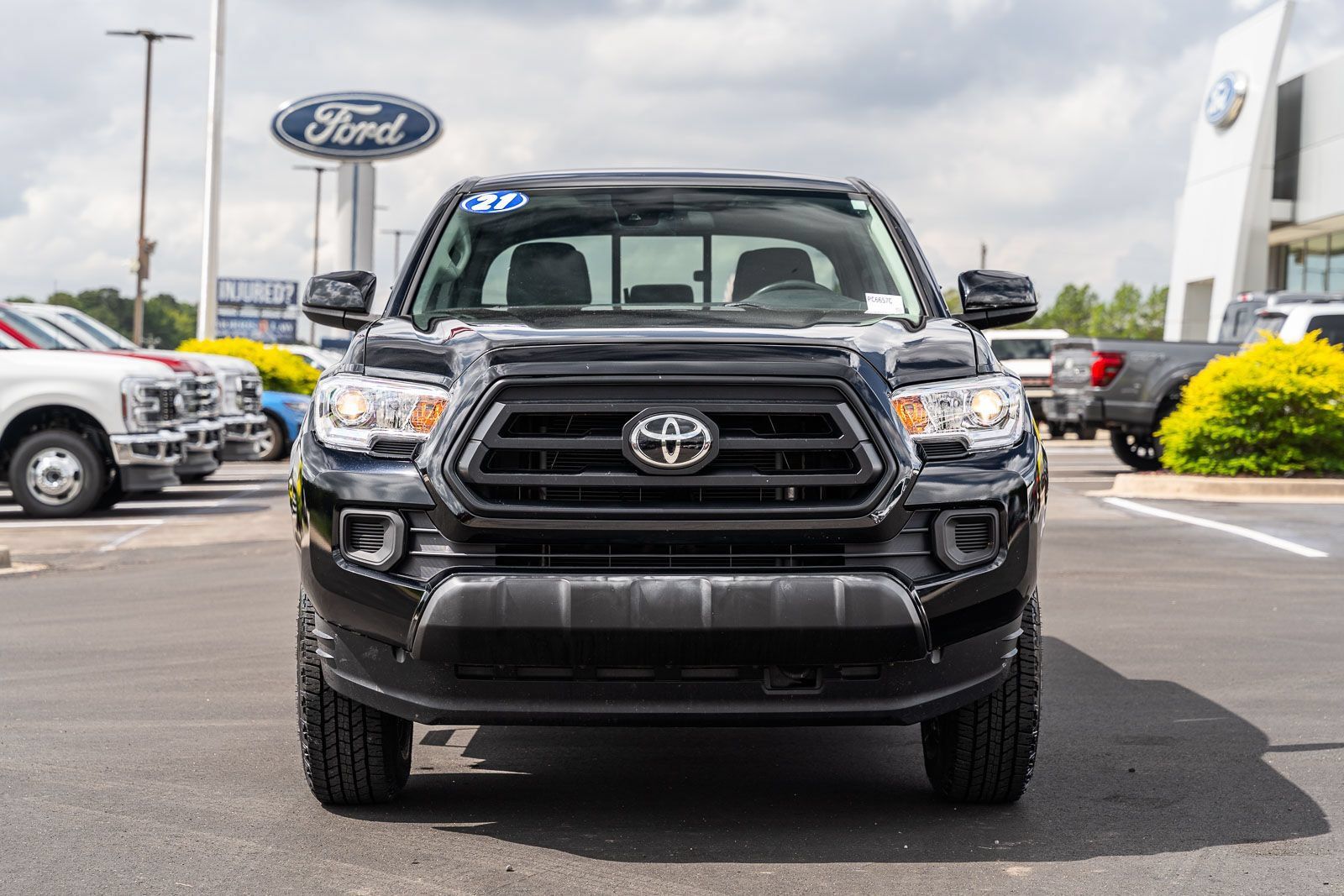 Used 2021 Toyota Tacoma SR AWD/4WD image 2