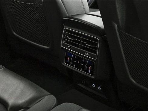 New 2025 Audi Q7 Premium Plus image 18