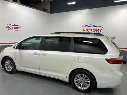Used 2015 Toyota Sienna XLE image 5