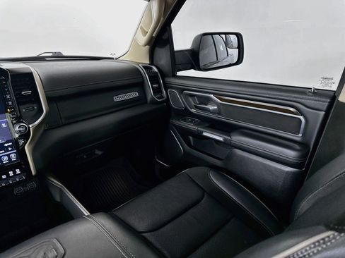 Used 2021 RAM 1500 Laramie AWD/4WD image 29