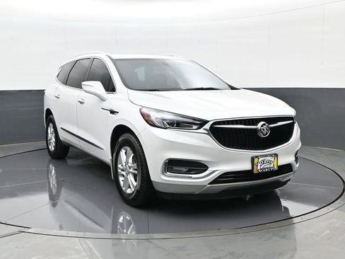 Used 2021 Buick Enclave Essence w/ Sound and Sites Package FWD image 3