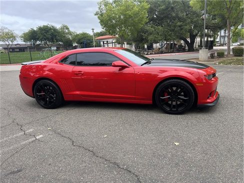 Used 2015 Chevrolet Camaro SS w/ SS Performance Package RWD image 8