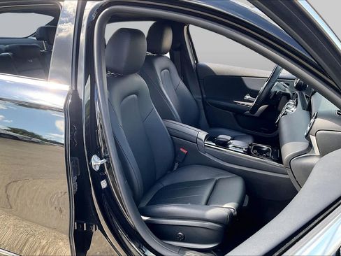 Used 2022 Mercedes-Benz A 220 image 8