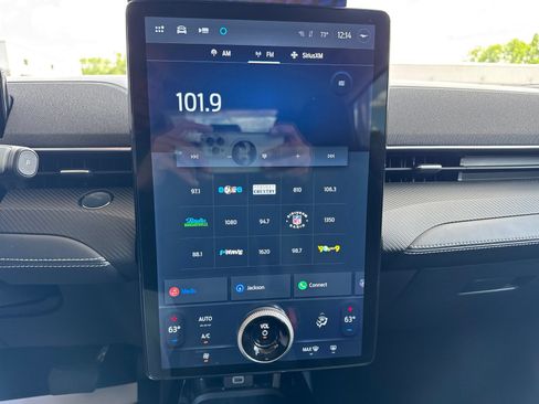 Certified 2025 Ford Mustang Mach-E Select AWD/4WD image 31