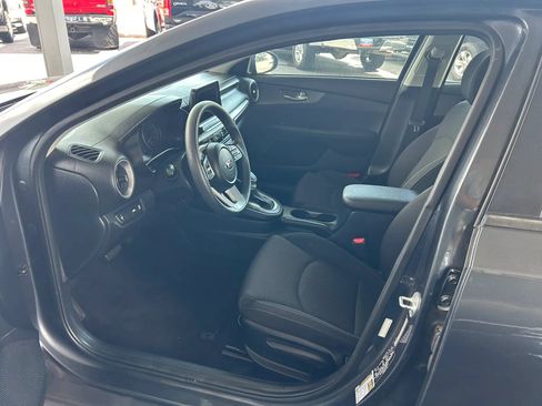 Used 2019 Kia Forte LXS FWD image 11
