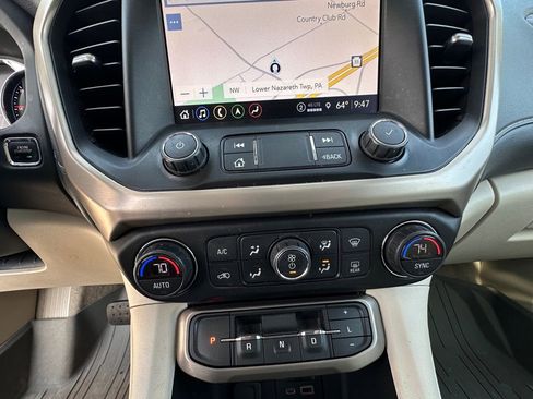 Used 2021 GMC Acadia Denali w/ Denali Ultimate Package AWD/4WD image 31