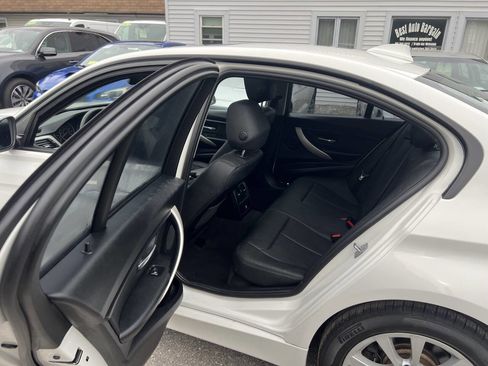 Used 2018 BMW 320i xDrive Sedan w/ Convenience Package AWD/4WD image 15