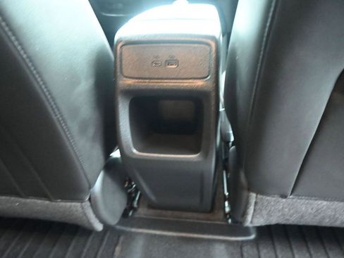 Used 2025 Chevrolet Trax RS w/ Sunroof Package FWD image 16