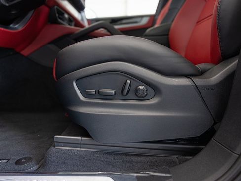 New 2024 Porsche Cayenne Coupe image 31