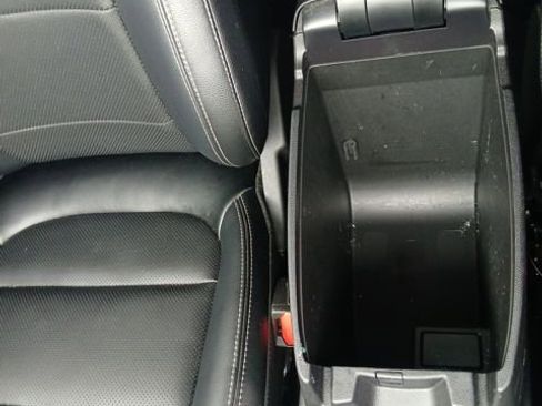 Certified 2022 Ford Escape SEL image 44