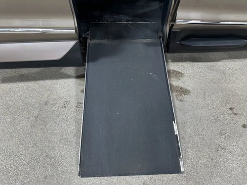 Used 2017 Chrysler Pacifica Limited w/ Advanced Safetytec Group image 58