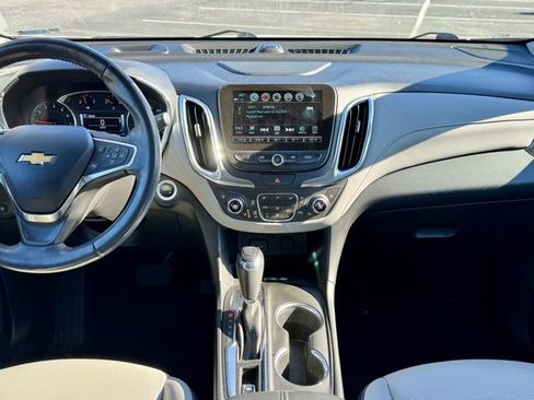 Used 2018 Chevrolet Equinox Premier image 23