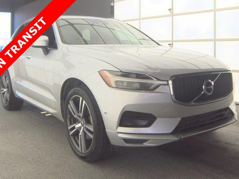 Used 2019 Volvo XC60 T5 Momentum w/ Premium Package FWD image 3