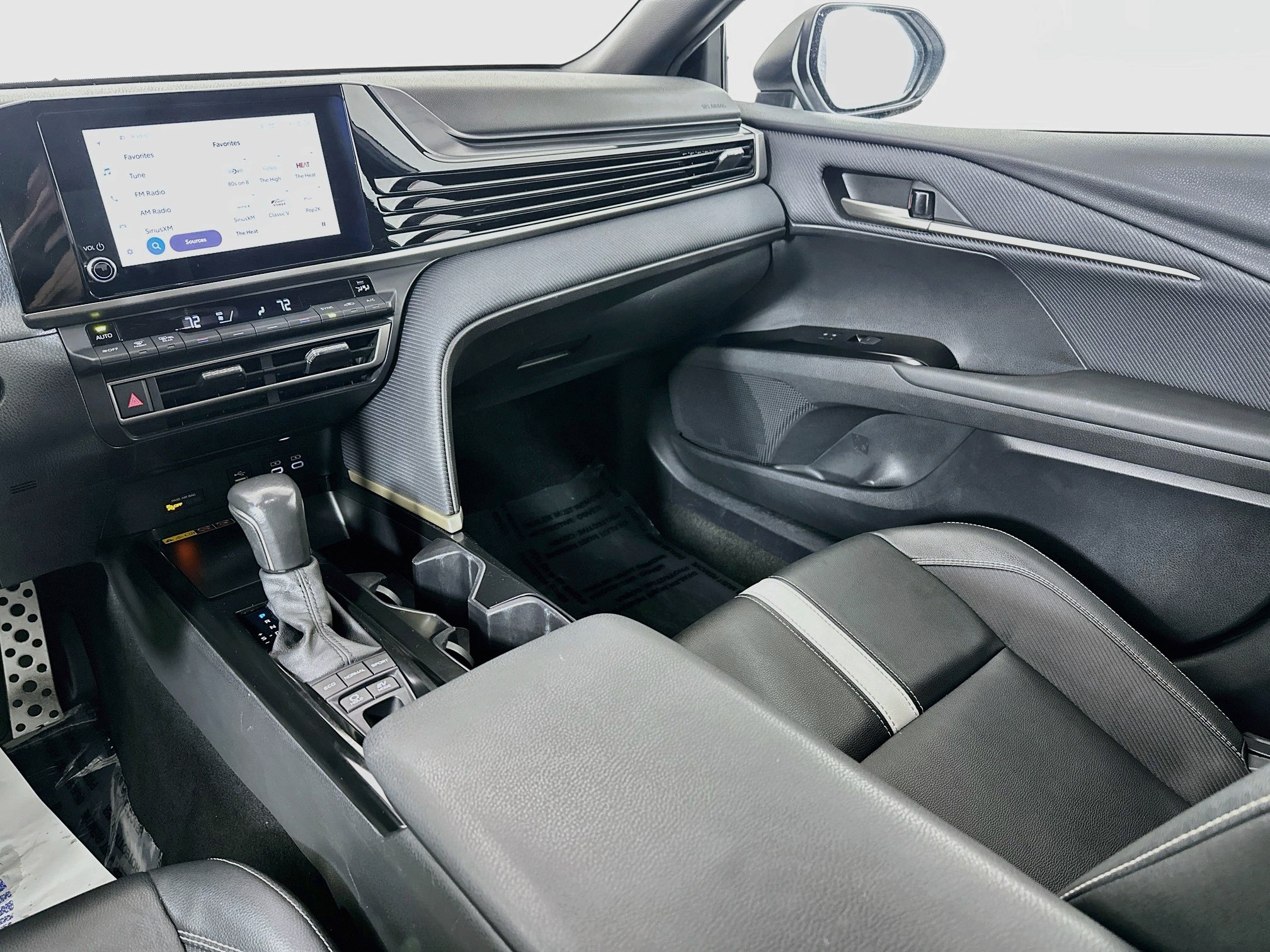 Used 2025 Toyota Camry SE FWD image 21