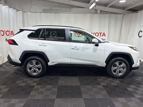 Used 2025 Toyota RAV4 XLE AWD/4WD image 10