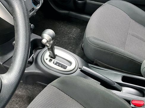 Used 2019 Nissan Versa SV image 13